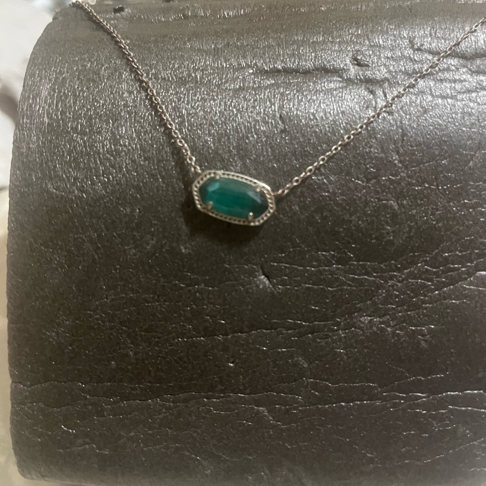 Kendra Scott Elisa necklace in emerald